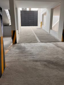 Estacionamiento 4 Árboles